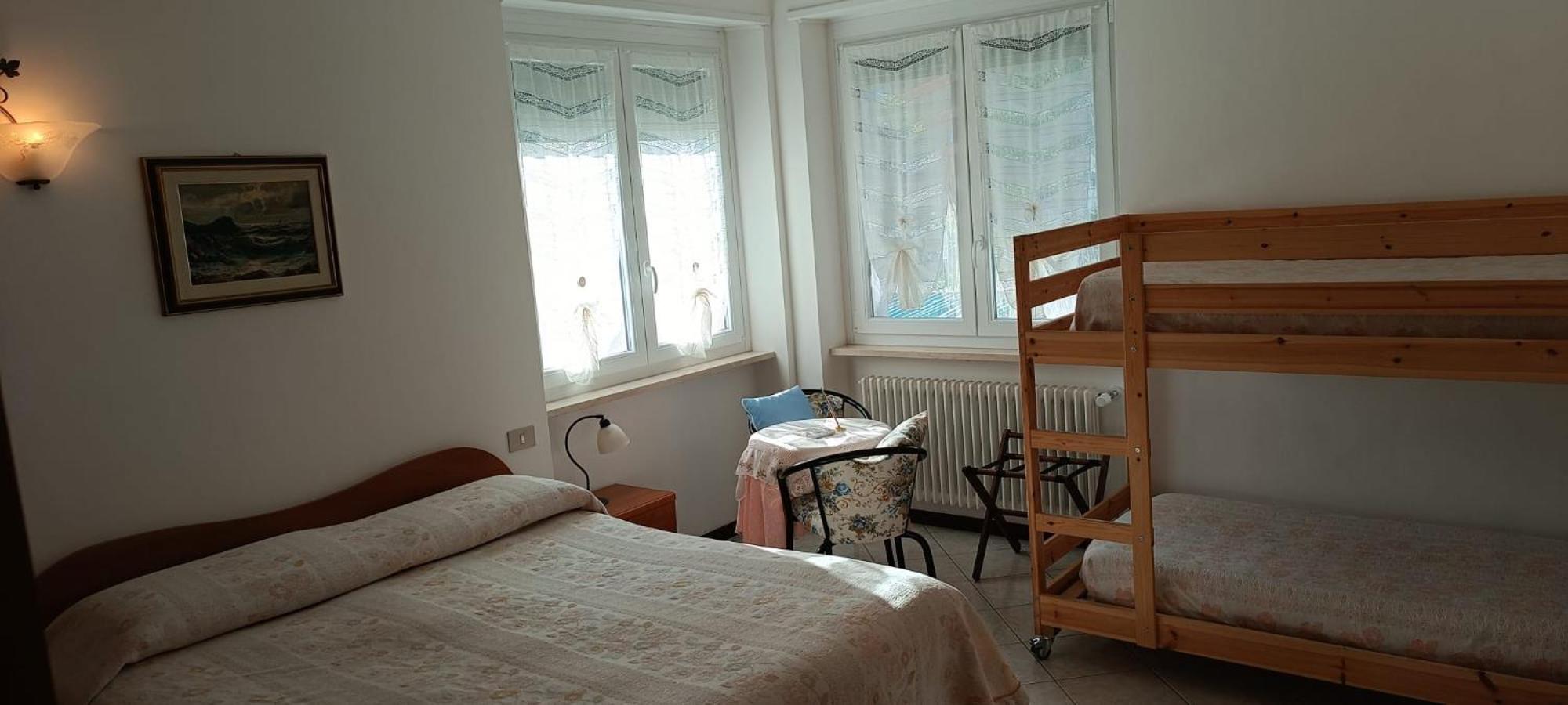 B&B Home Sweet Home Диано Марина Екстериор снимка